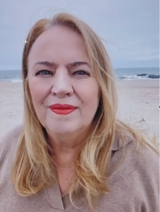 Urszula Gazlinski - Designer